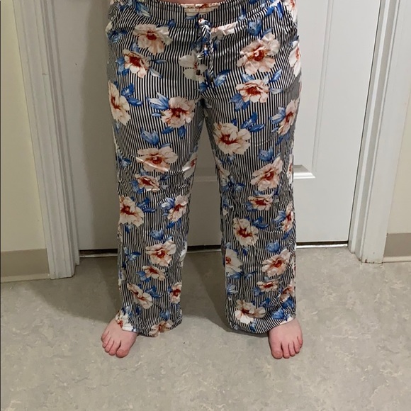 Flowy pants - Picture 3 of 4